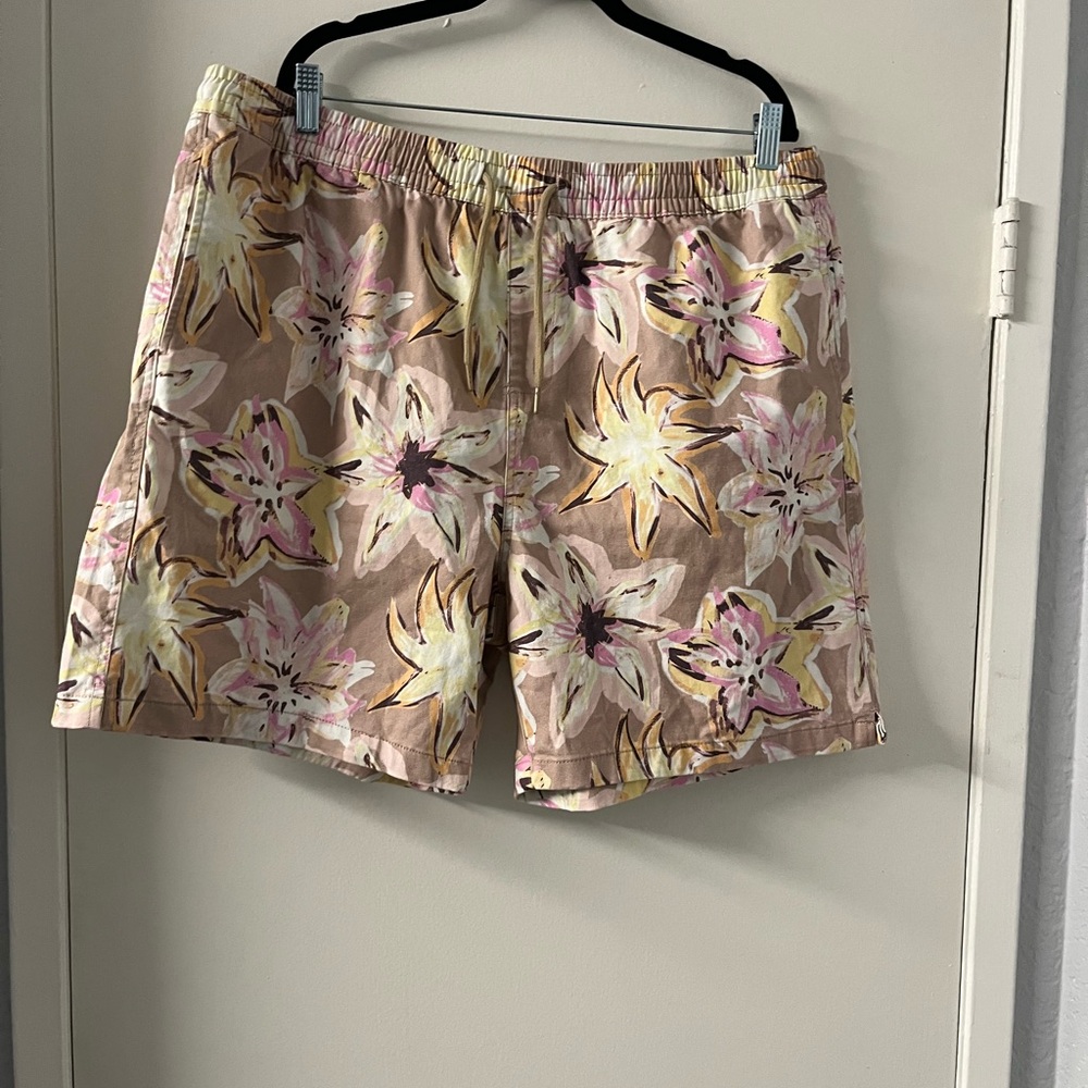 NWT Forever 21 Floral Short Size XXL